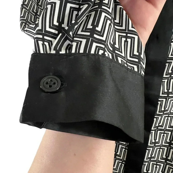 Ellen Tracy Black and White Button Up Shirt Blouse Large Zig Zag Striped Stripes - Picture 7 of 9